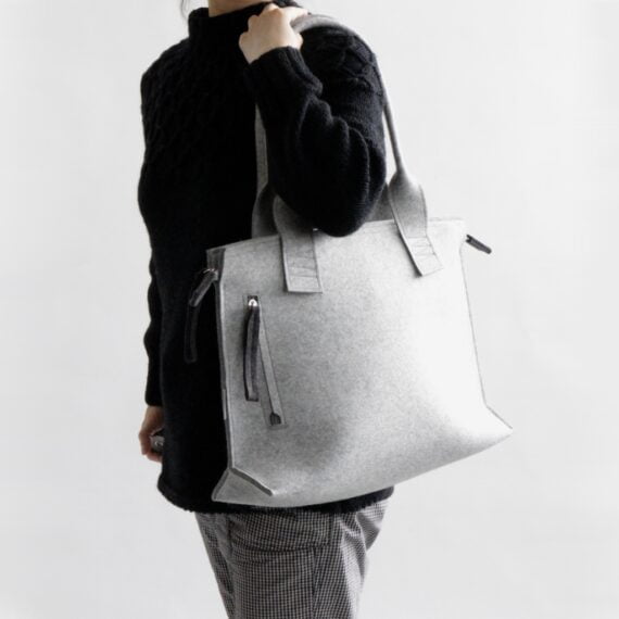 Work Bag in light grey with a model